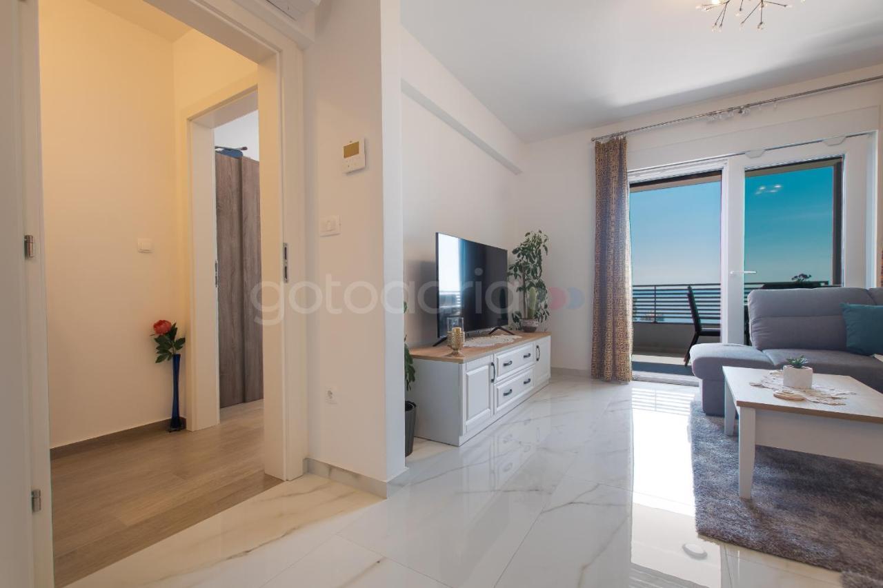 Sea View Apartment Ljiljana Макарска Екстериор снимка